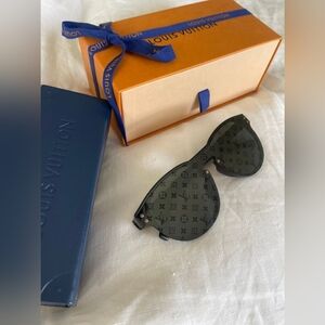 Louis Vuitton Waimea Round Sunglasses